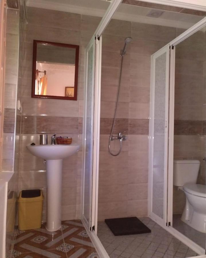 Riad Лараш Екстериор снимка